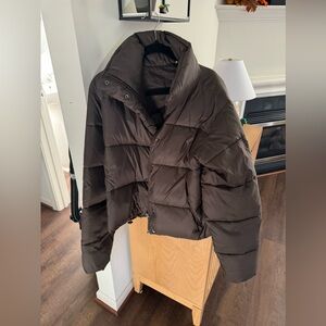 Alo gold rush puffer jacket